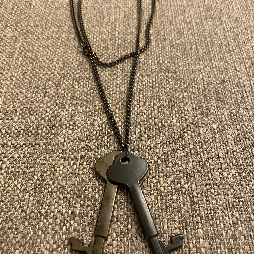 *SOLD*Black keys necklace. - Picture 2 of 3